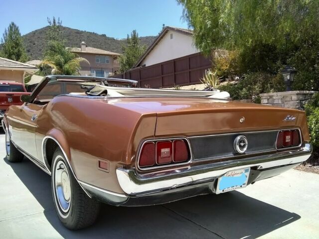 Ford Mustang 1972 image number 2