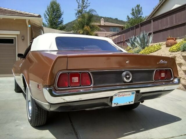 Ford Mustang 1972 image number 8