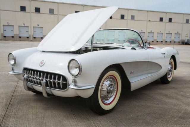 Chevrolet Corvette 1957 image number 17