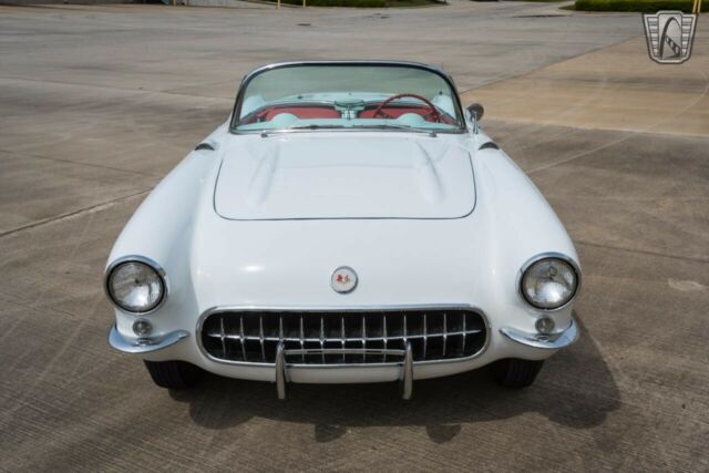 Chevrolet Corvette 1957 image number 33