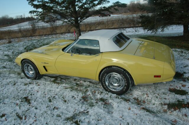 Chevrolet Corvette 1974 image number 28