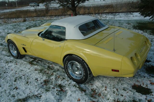 Chevrolet Corvette 1974 image number 29