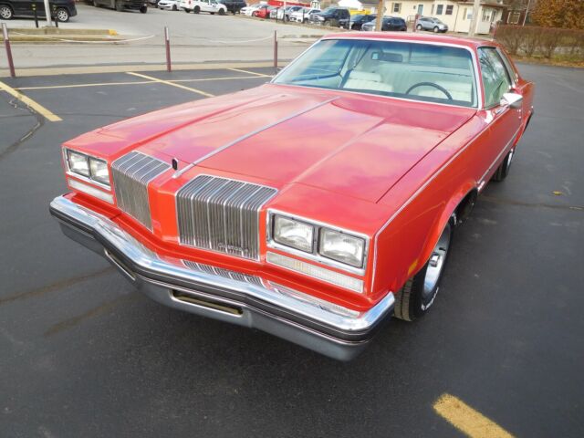 Oldsmobile Cutlass 1977 image number 3