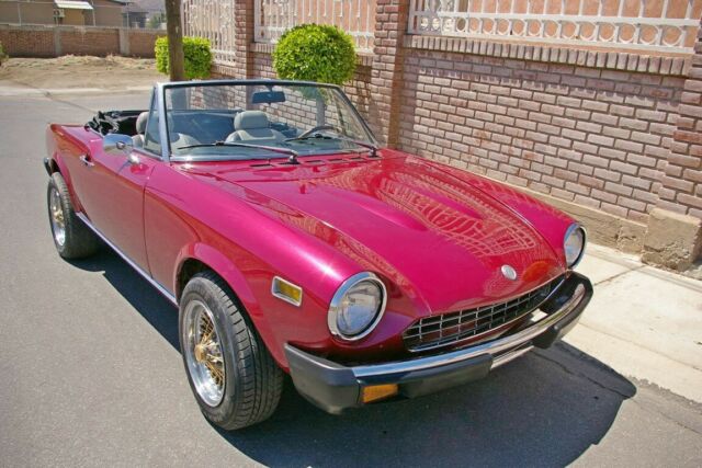 Fiat 124 Spider 1978 image number 1