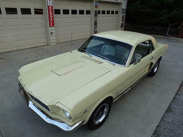 Ford Mustang 1966 image number 15