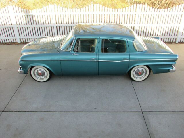 Studebaker Lark 1962 image number 32