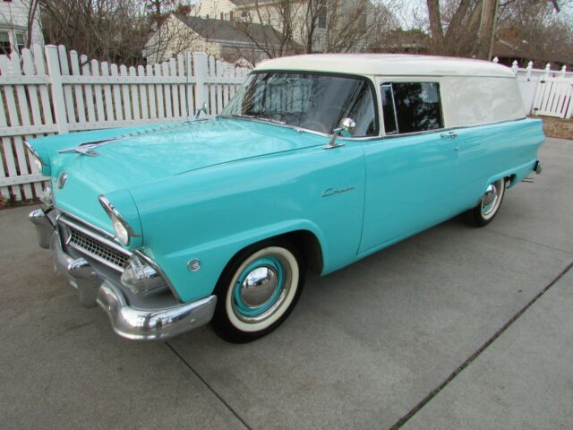 Ford Fairlane 1955 image number 0