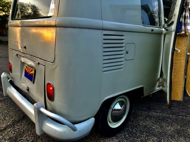 Volkswagen Bus/Vanagon 1966 image number 31