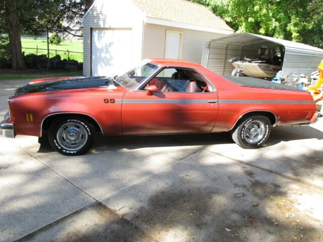 Chevrolet Chevelle 1976 image number 2