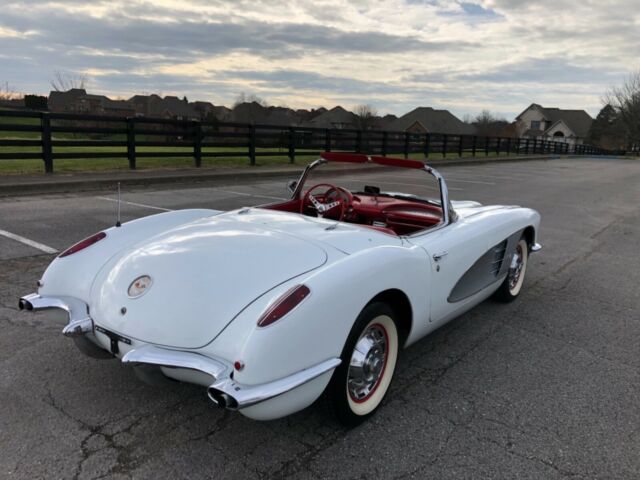 Chevrolet Corvette 1959 image number 22