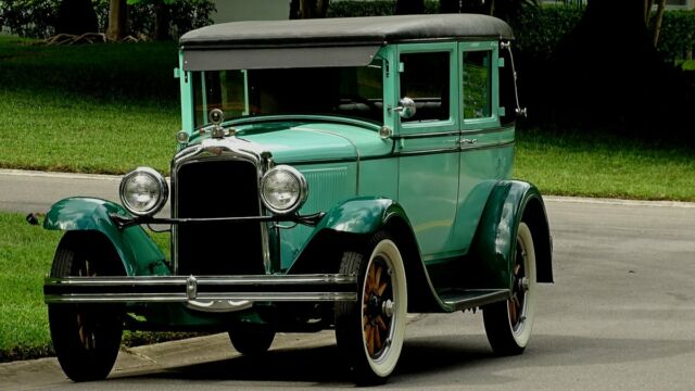 Pontiac SPORT LANDAU 1928 image number 1