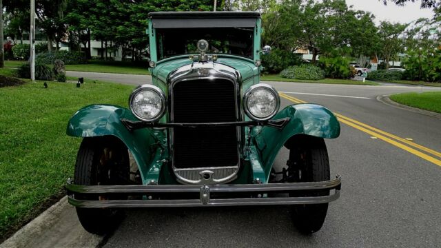 Pontiac SPORT LANDAU 1928 image number 33