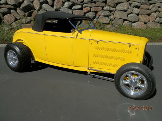 Ford Roadster 1932 image number 0