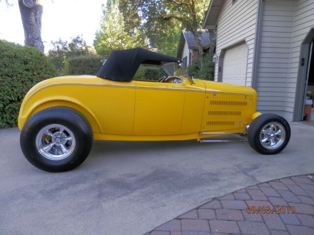 Ford Roadster 1932 image number 11