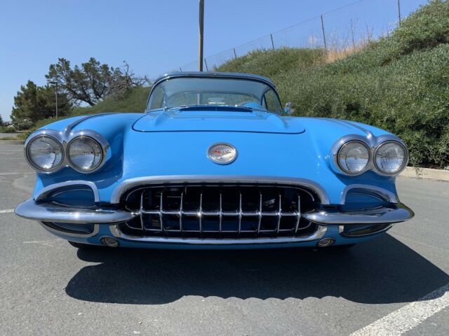 Chevrolet Corvette 1958 image number 18