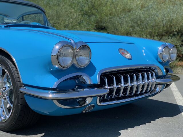 Chevrolet Corvette 1958 image number 21