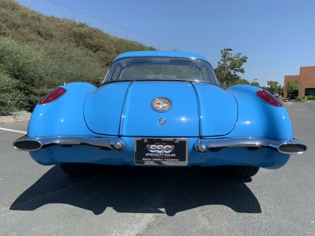 Chevrolet Corvette 1958 image number 31