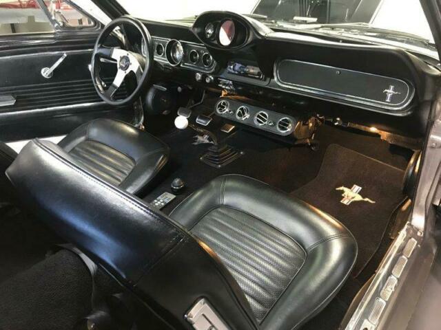 Ford Mustang 1966 image number 22