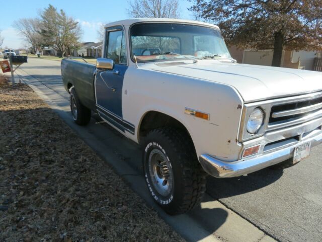 International Harvester 1200D 1970 image number 0