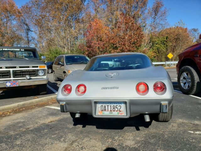 Chevrolet Corvette 1978 image number 18