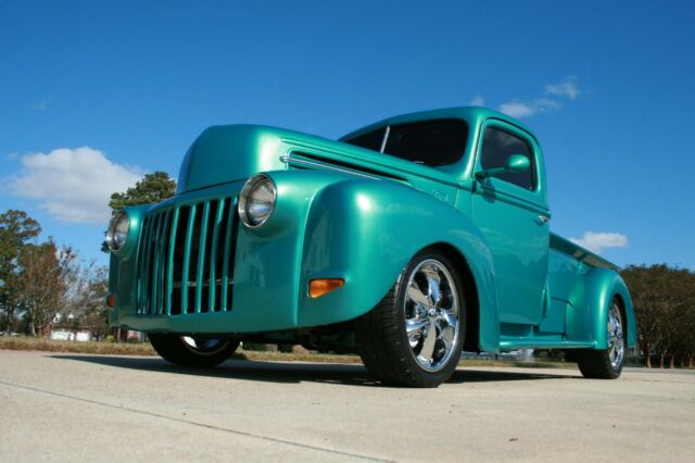 Ford Pickup 1945 image number 0