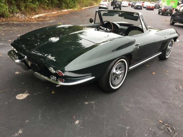 Chevrolet Corvette 1965 image number 25