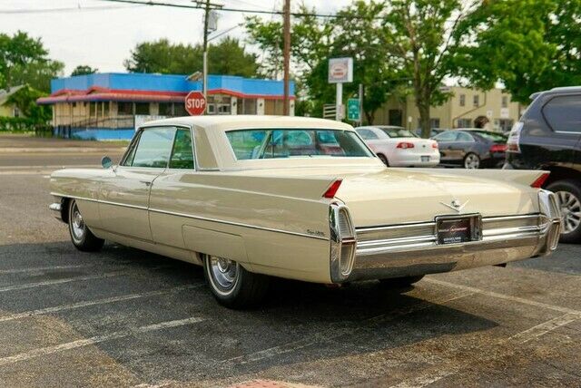 Cadillac DeVille 1964 image number 29