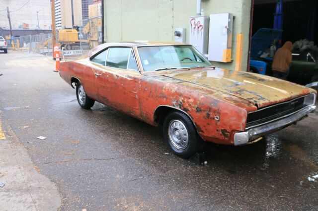 Dodge Charger 1968 image number 2