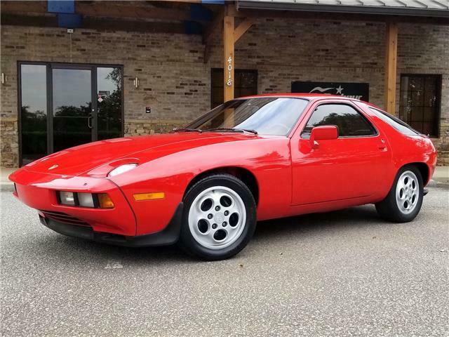 Porsche 928 1979 image number 1