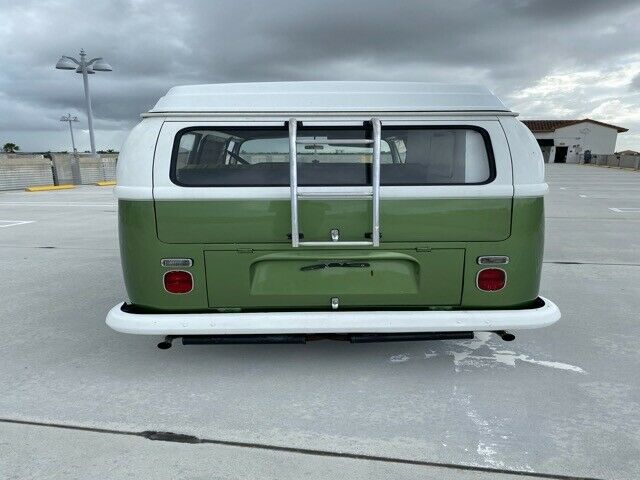 Volkswagen Bus/Vanagon 1968 image number 28