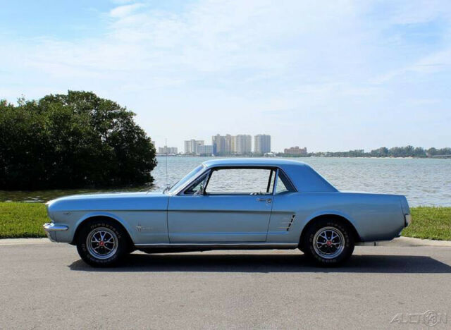 Ford Mustang 1966 image number 25