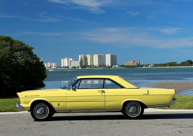 Ford Galaxie 1965 image number 1