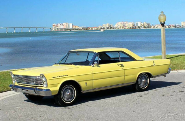 Ford Galaxie 1965 image number 2