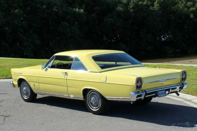 Ford Galaxie 1965 image number 27