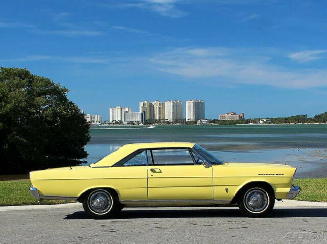 Ford Galaxie 1965 image number 28