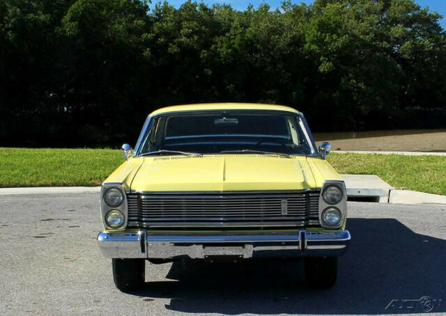 Ford Galaxie 1965 image number 31