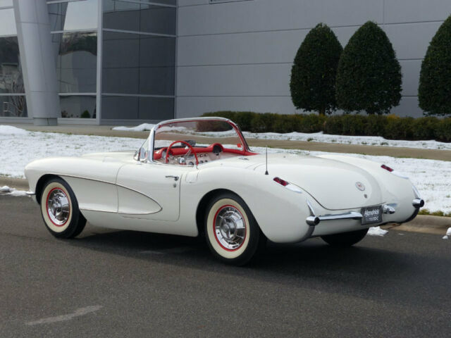 Chevrolet Corvette 1956 image number 29