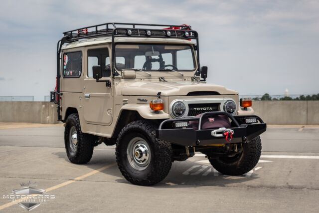 Toyota Land Cruiser 1975 image number 29