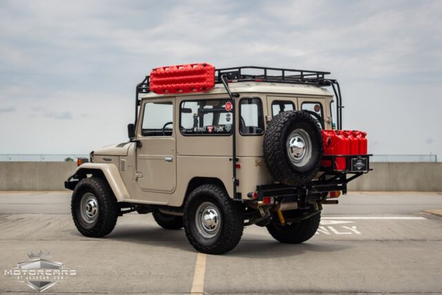 Toyota Land Cruiser 1975 image number 30