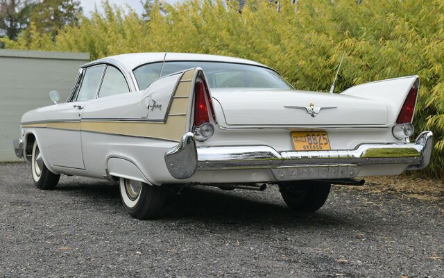 Plymouth Fury 1957 image number 0