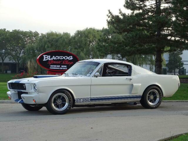 Ford Mustang 1966 image number 29