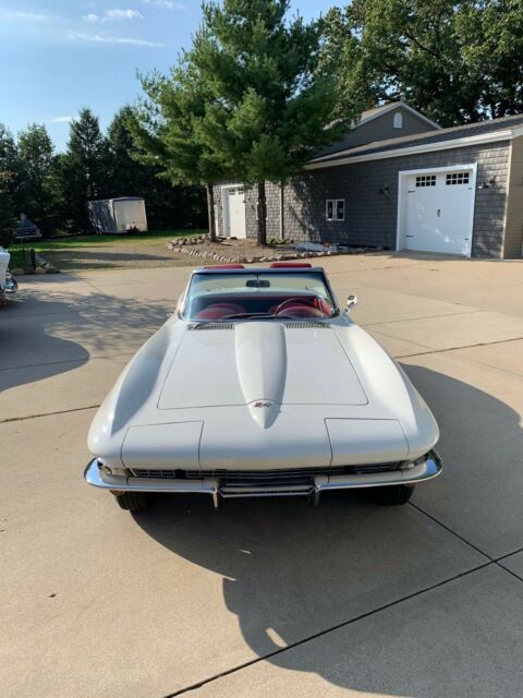 Chevrolet Corvette 1967 image number 0