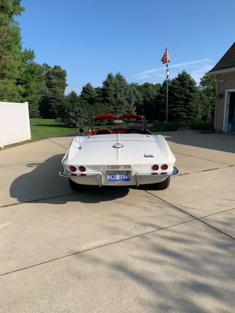 Chevrolet Corvette 1967 image number 12