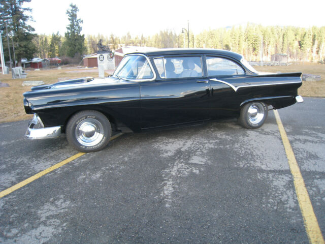 Ford Fairlane 1957 image number 1