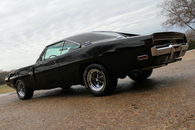 Dodge Charger 1970 image number 11