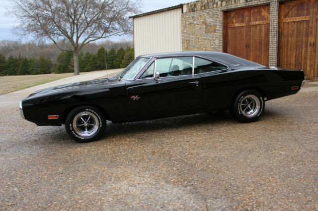 Dodge Charger 1970 image number 28