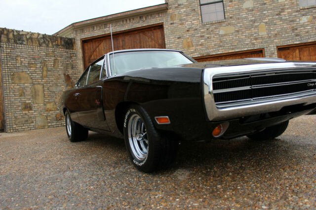 Dodge Charger 1970 image number 33