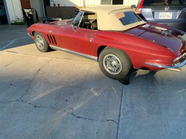 Chevrolet Corvette 1966 image number 19