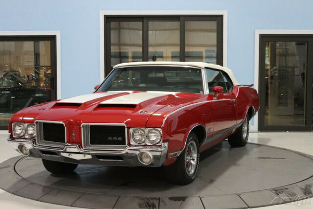 Oldsmobile Cutlass 1971 image number 0