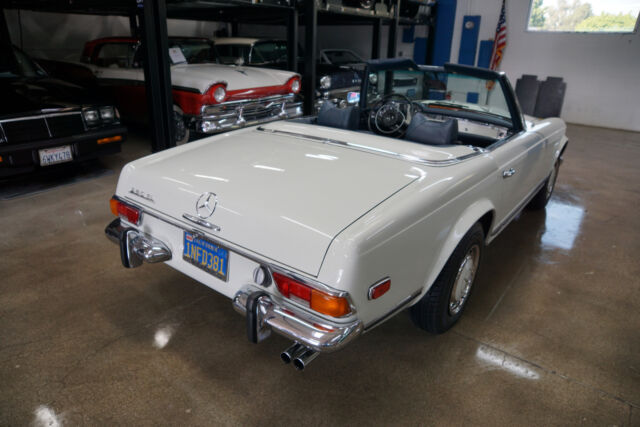 Mercedes-Benz 280SL Roadster 1969 image number 22